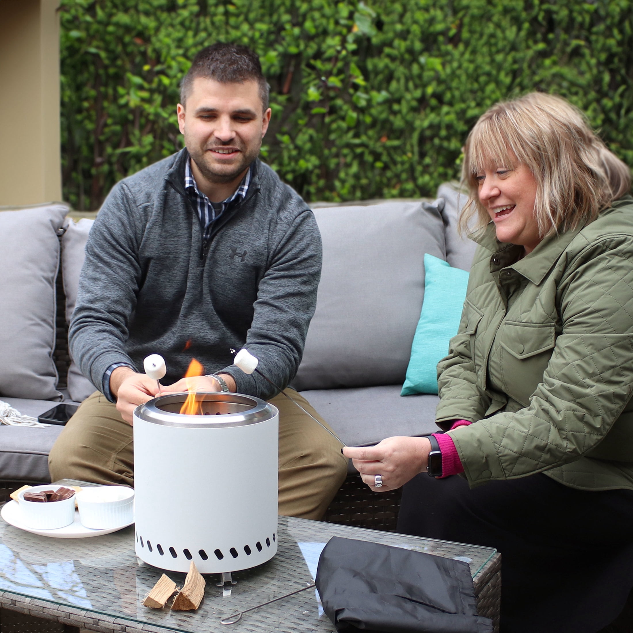 Sunnydaze 8.5" Round Wood-Burning White Finish Stainless Steel Tabletop Smokeless Fire Pit