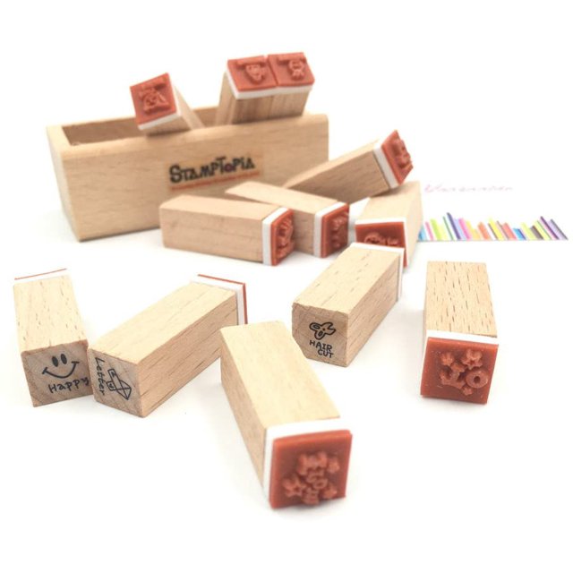 Yansanido - Juego de 12 sellos de goma de madera para diario, diseño de corazón, amor, música, huellas, huellas de pata de perro, vela con caja de madera (B)