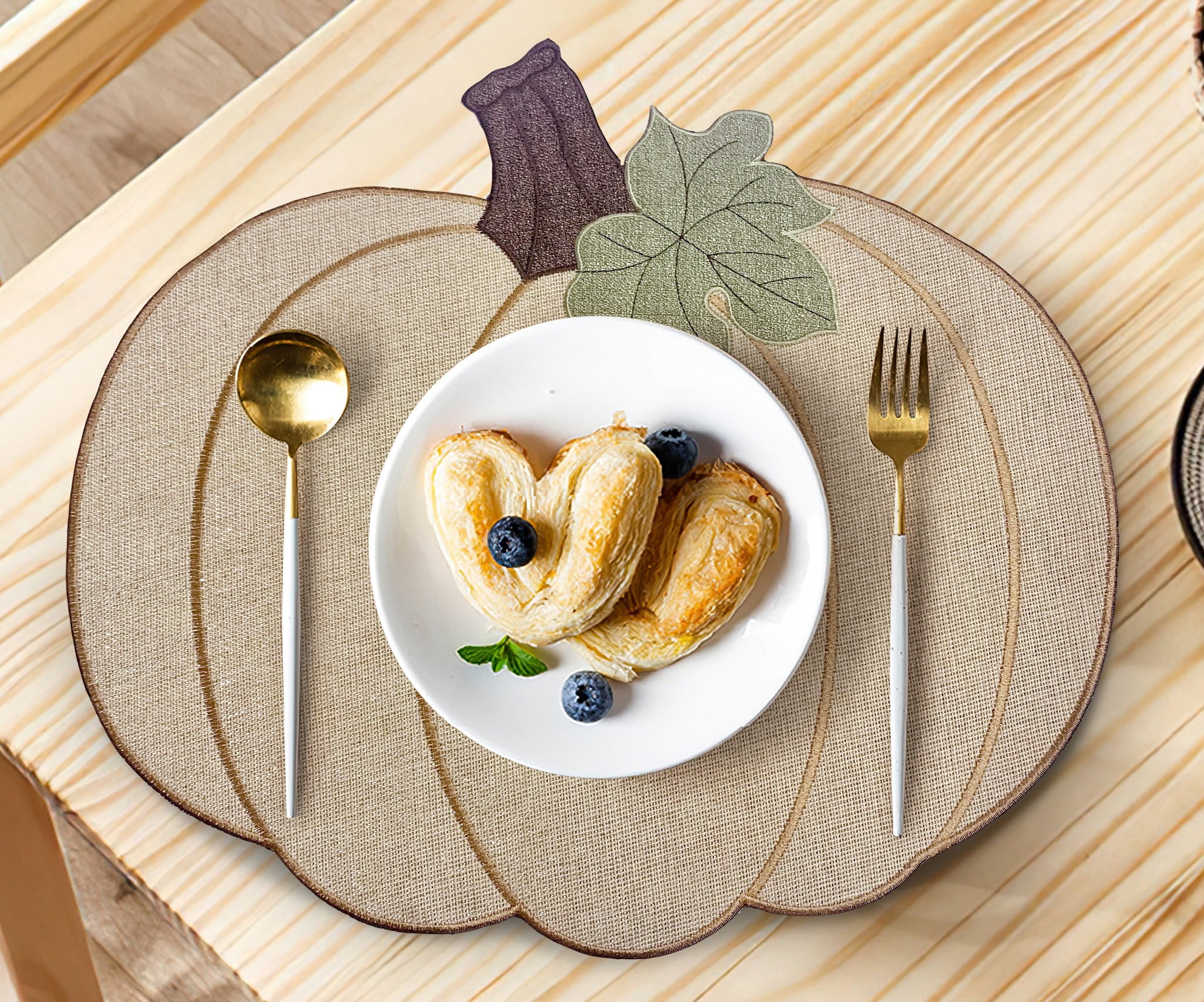 Violet Linen Thanksgiving Harvest Fall Pumpkin Pattern, Polyester Applique Embroidered Burlap, Gold, 12 Inch x 18 Inch, Oval, Set of 4, Decorative Place Mats