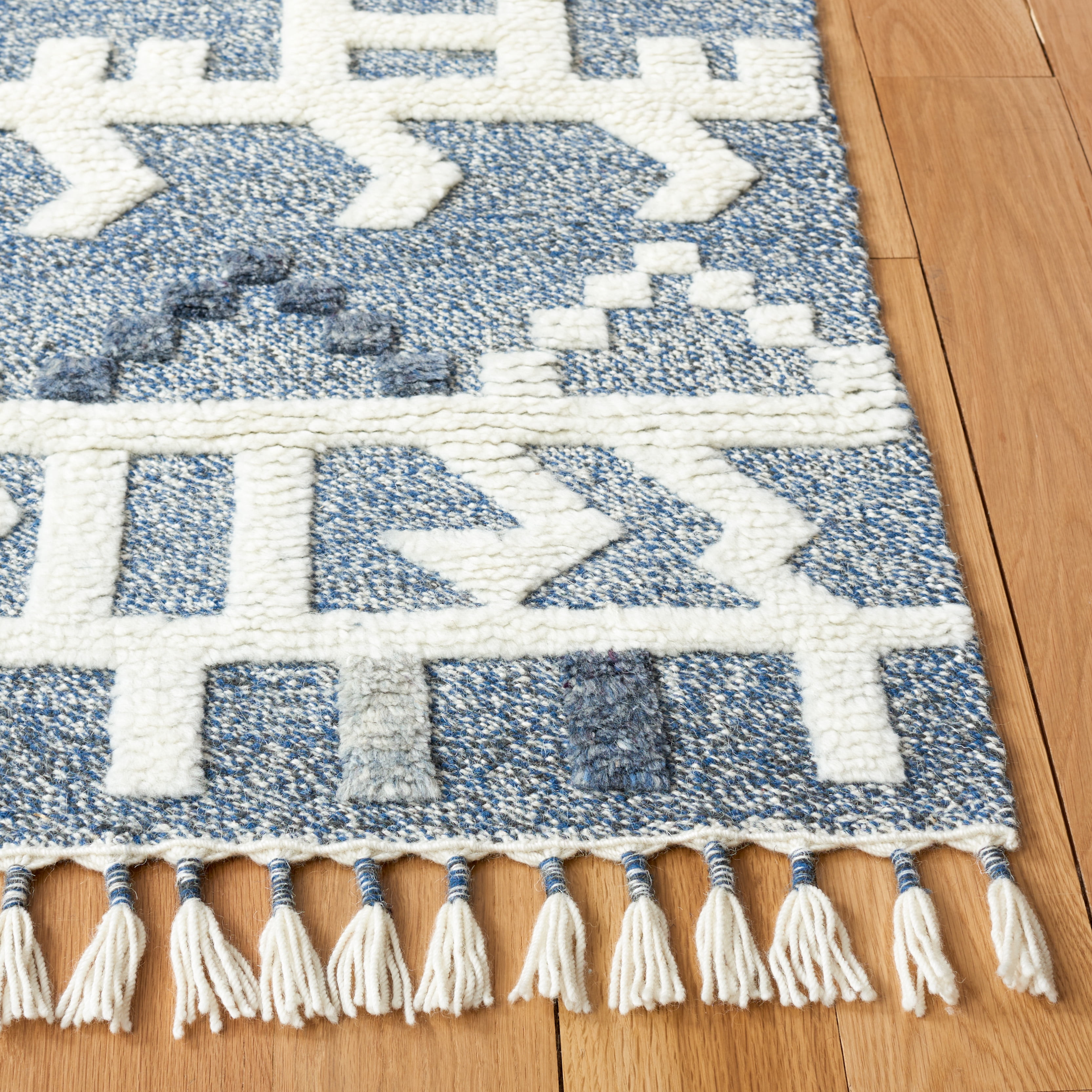 SAFAVIEH Casablanca Eric Geometric Wool Runner Rug, Blue/Ivory, 2'3" x 8'