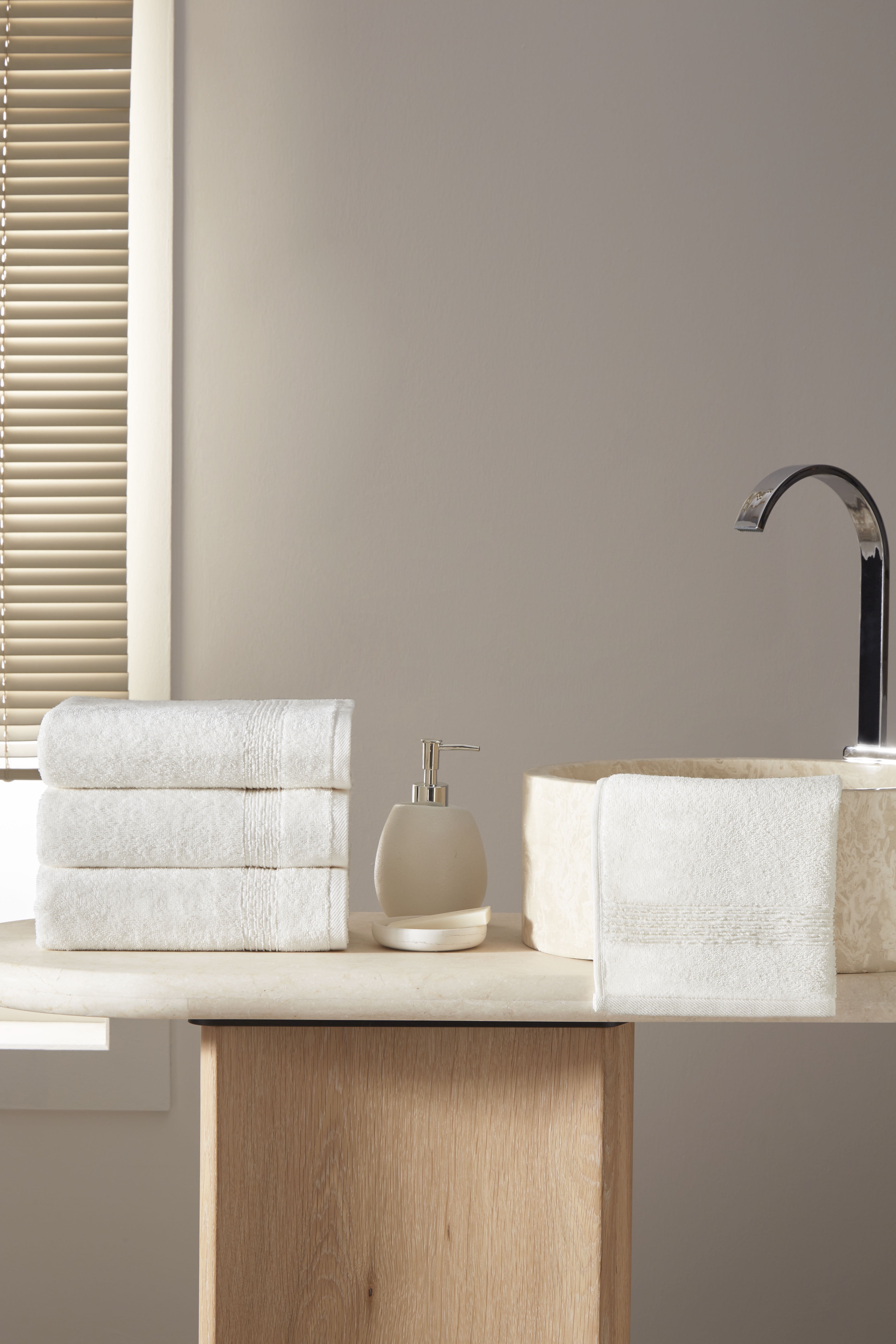 Ozdilek 4-Piece Hand Towels Set, 16x30" 100% Turkish Cotton, Quick-Dry, Lightweight & Absorbent Hand Towels, Soft Hotel Quality Hand Towels for Face, Gym, Spa, Ivory