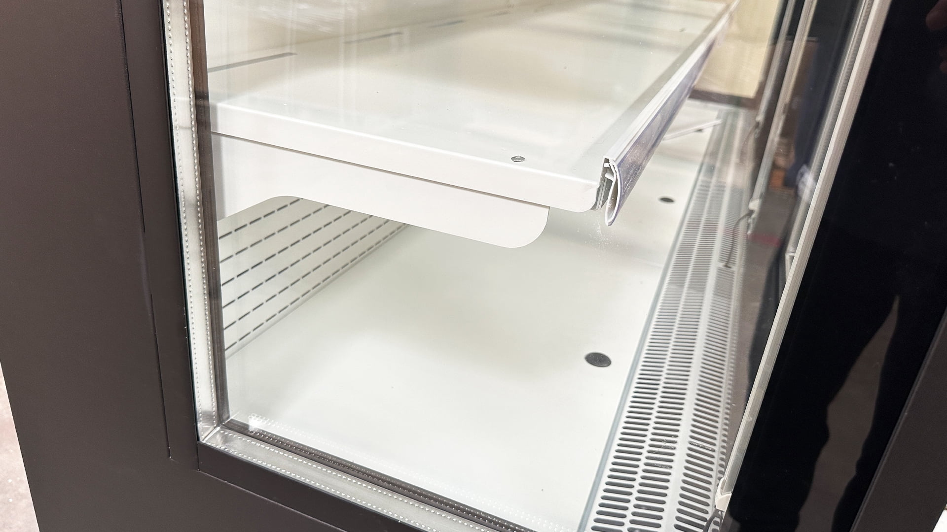 76 in. Commercial Swing Glass Door Merchandiser Refrigerator 28 Cu.Ft. Beverage Fridge, Flower Cooler, NSF