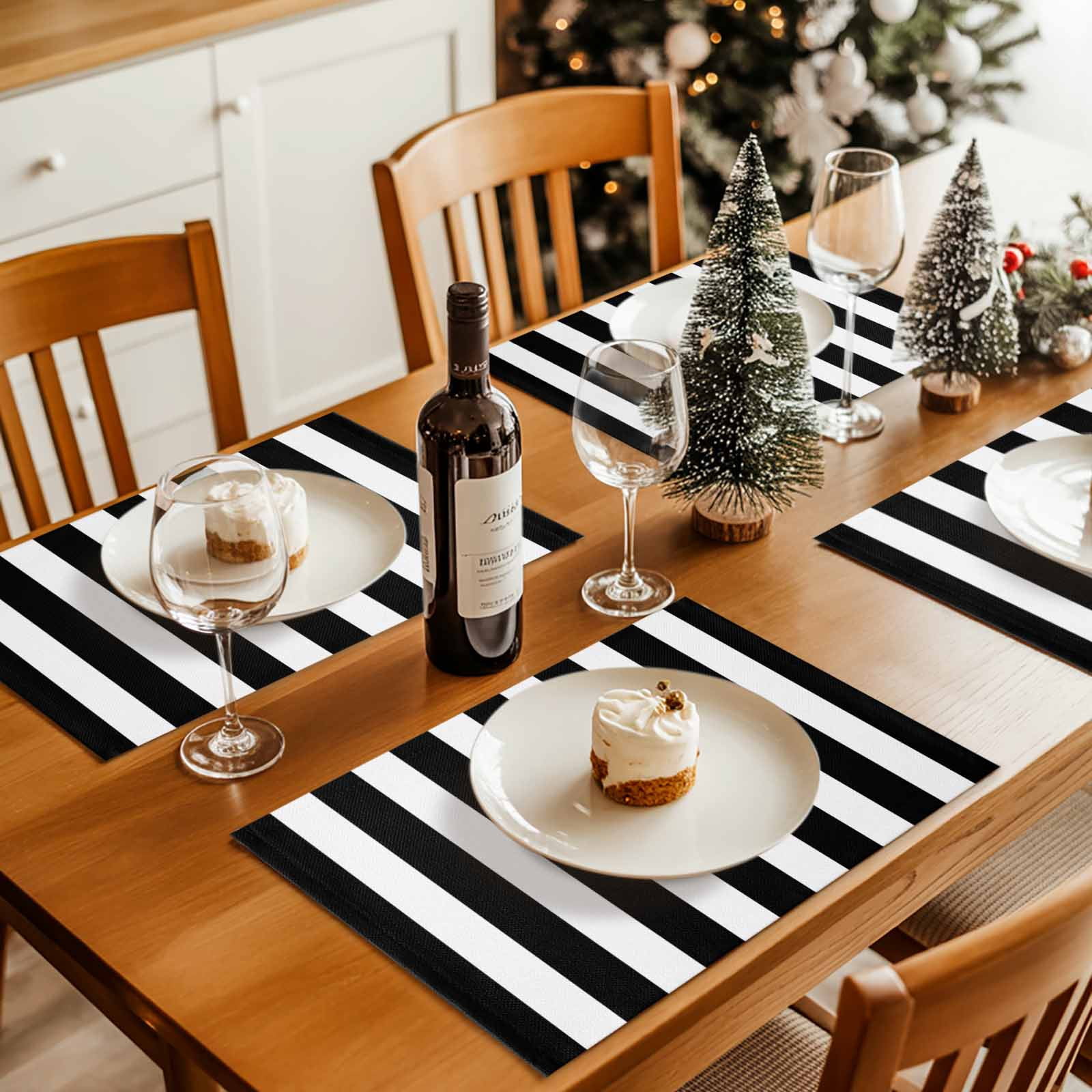 Black and White Striped Pattern Placemats Set of 6, Minimalist Table Mats Washable Heat-Insulation Non-Slip Place Mats for Kitchen Dinner Table Indoor Outdoor Decor,13x19 Inch
