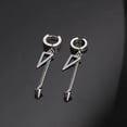 thumbnail image 2 of Pendientes de acero de titanio para hombre, con clip para la oreja, sin agujeros, sin perforaciones, para mujer, modernos, estilo hip hop, con borlas y cadena larga, 2 of 6