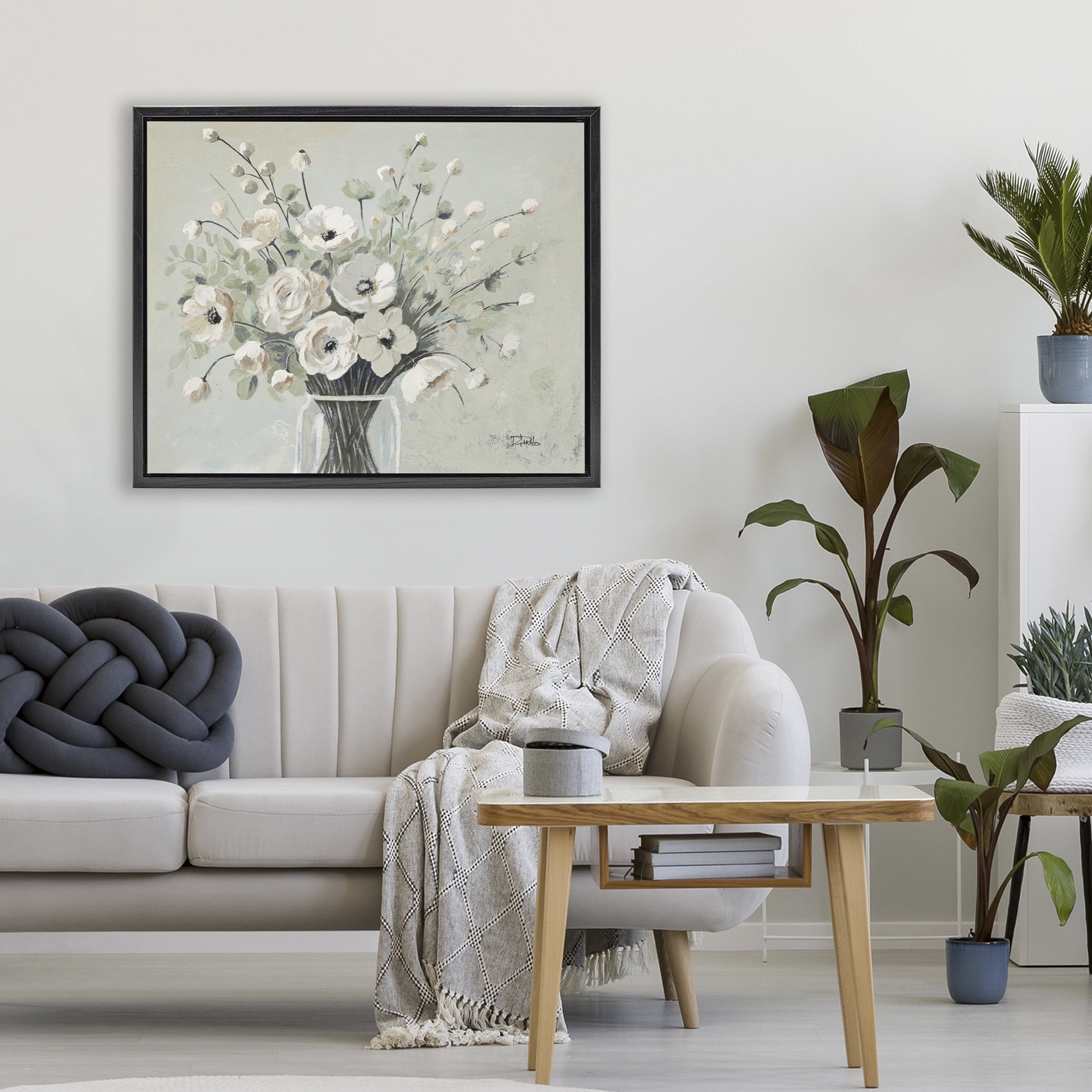 Stupell Industries Siempre Bella Bouquet Black Framed Floater Canvas Wall Art, design by Patricia Pinto