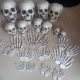 thumbnail image 2 of Modelo De Manos De Esqueleto De Halloween Para Decoración De Halloween, Accesorios De Terror, Suministros Para Festivales De Fantasmas, Huesos De Mano De Simulación De Plástico Monstrate HA037647-00, 2 of 6