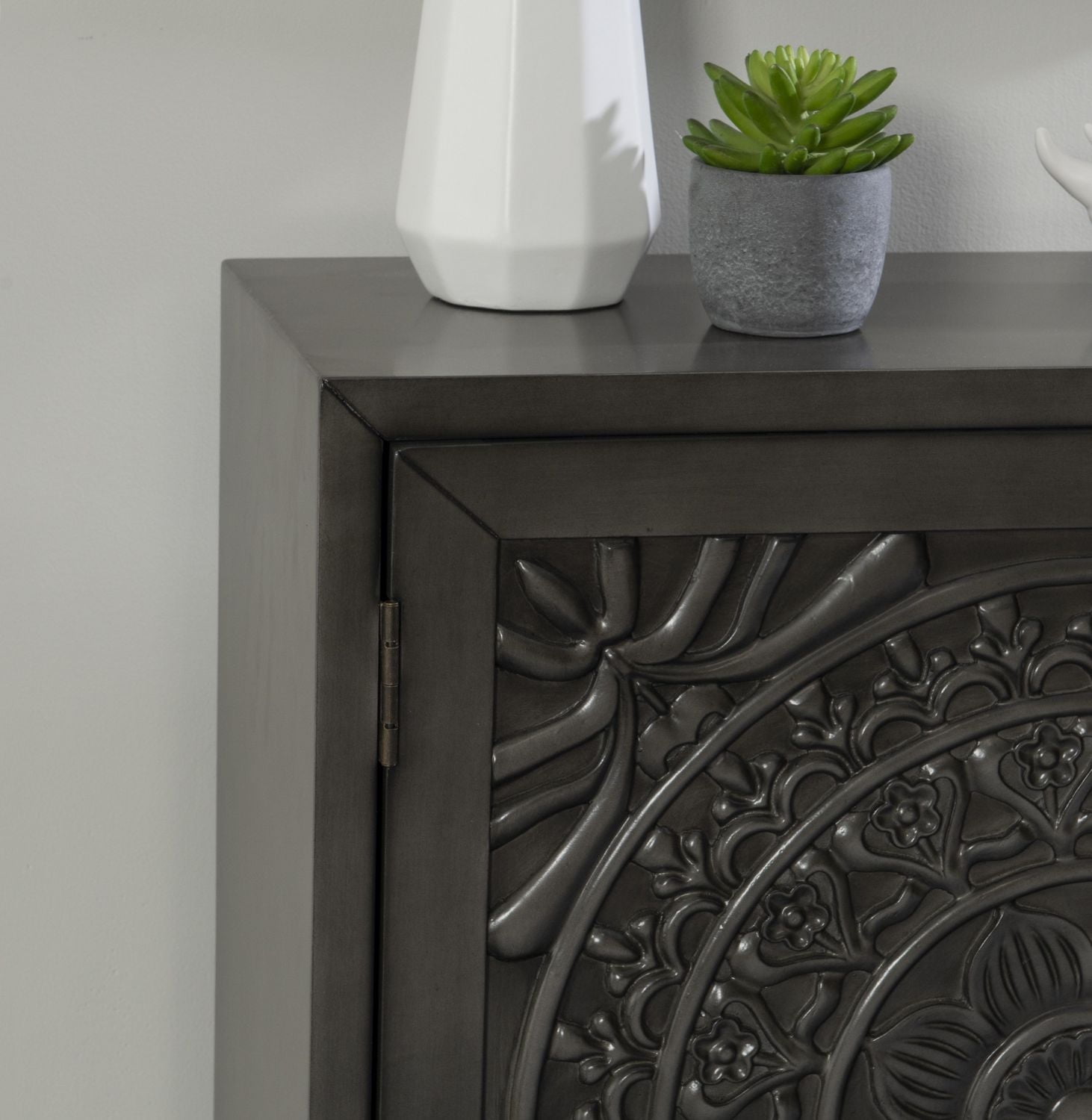Emerson Cabinet, Grey