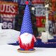 thumbnail image 5 of Muñeca anciana sin rostro de tela no tejida del Día de la Independencia | Decoración patriótica de 32 cm en rojo, azul y blanco | Adorno de gnomo para el 4 de julio | Regalo festivo para decorar la m, 5 of 5