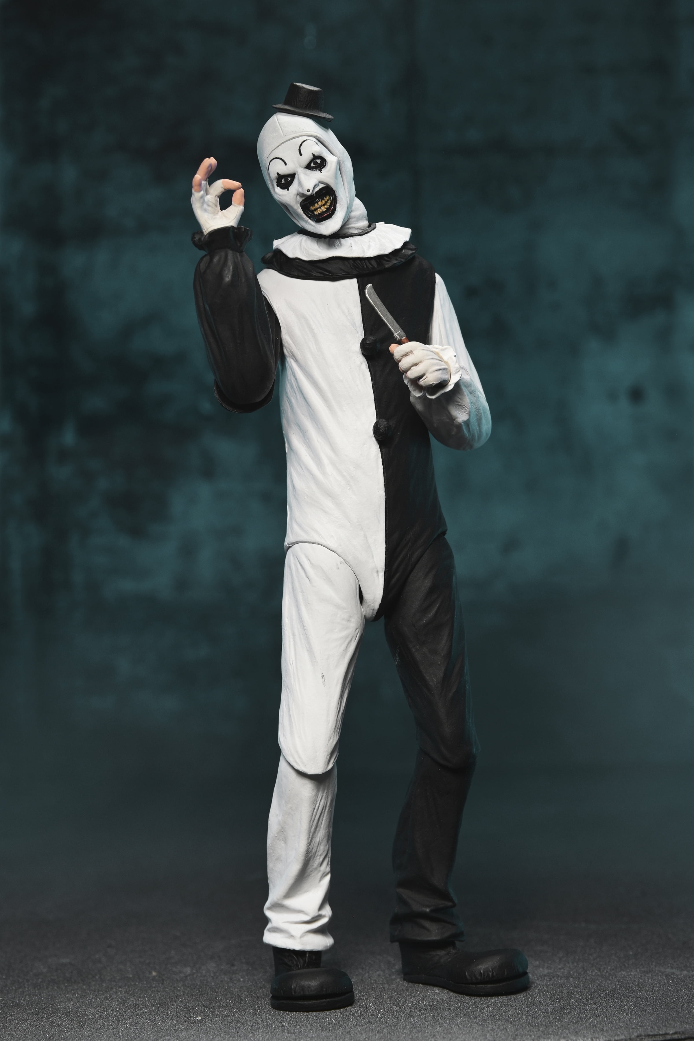 Terrifier - 7" Scale Action Figure - Ultimate Art the Clown