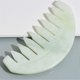 thumbnail image 4 of Peine de jade natural y herramienta Gua Sha 2 en 1 para masaje del cuero cabelludo y cuidado facial. Acondicionamiento capilar antiestático., 4 of 5