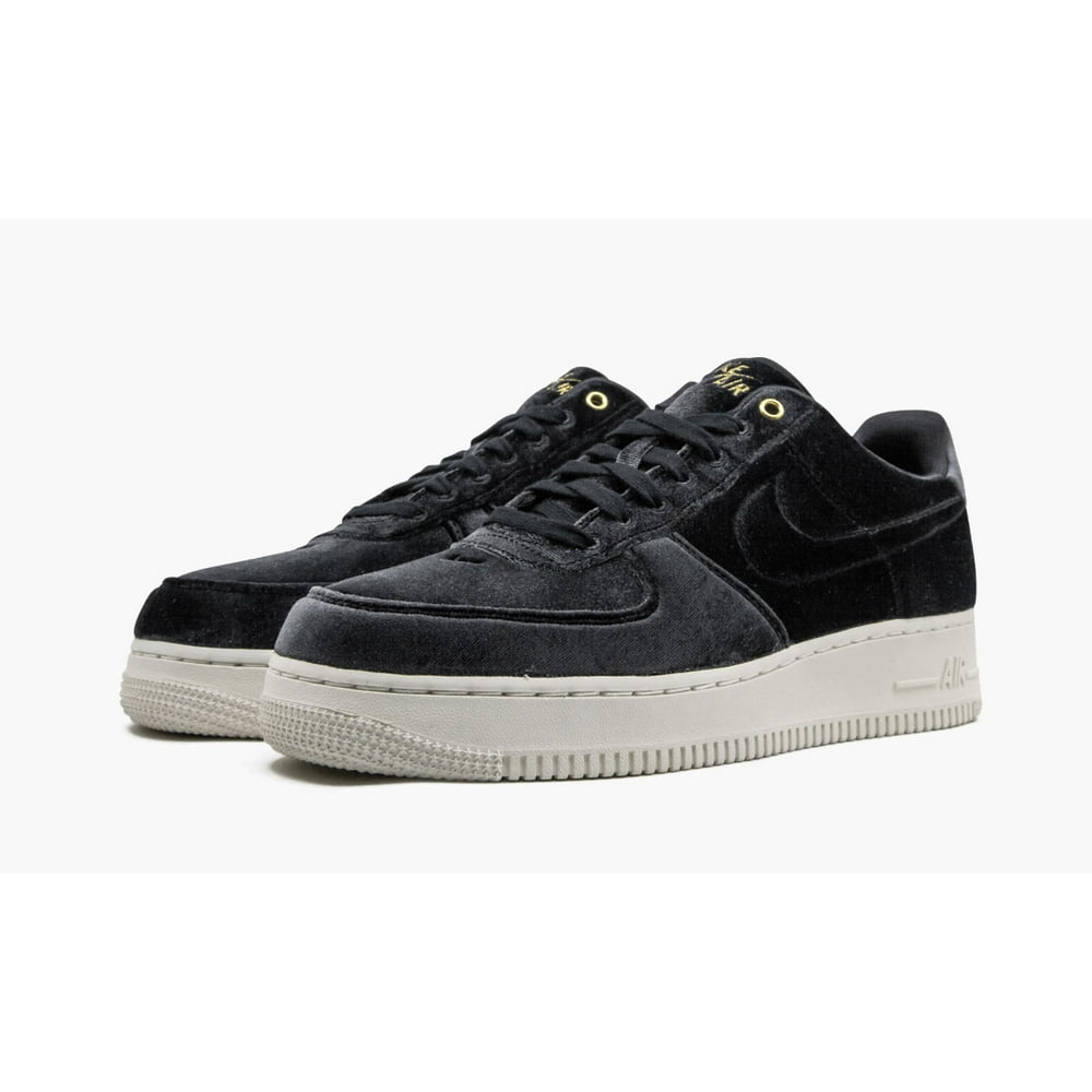 nike tailwind 12
