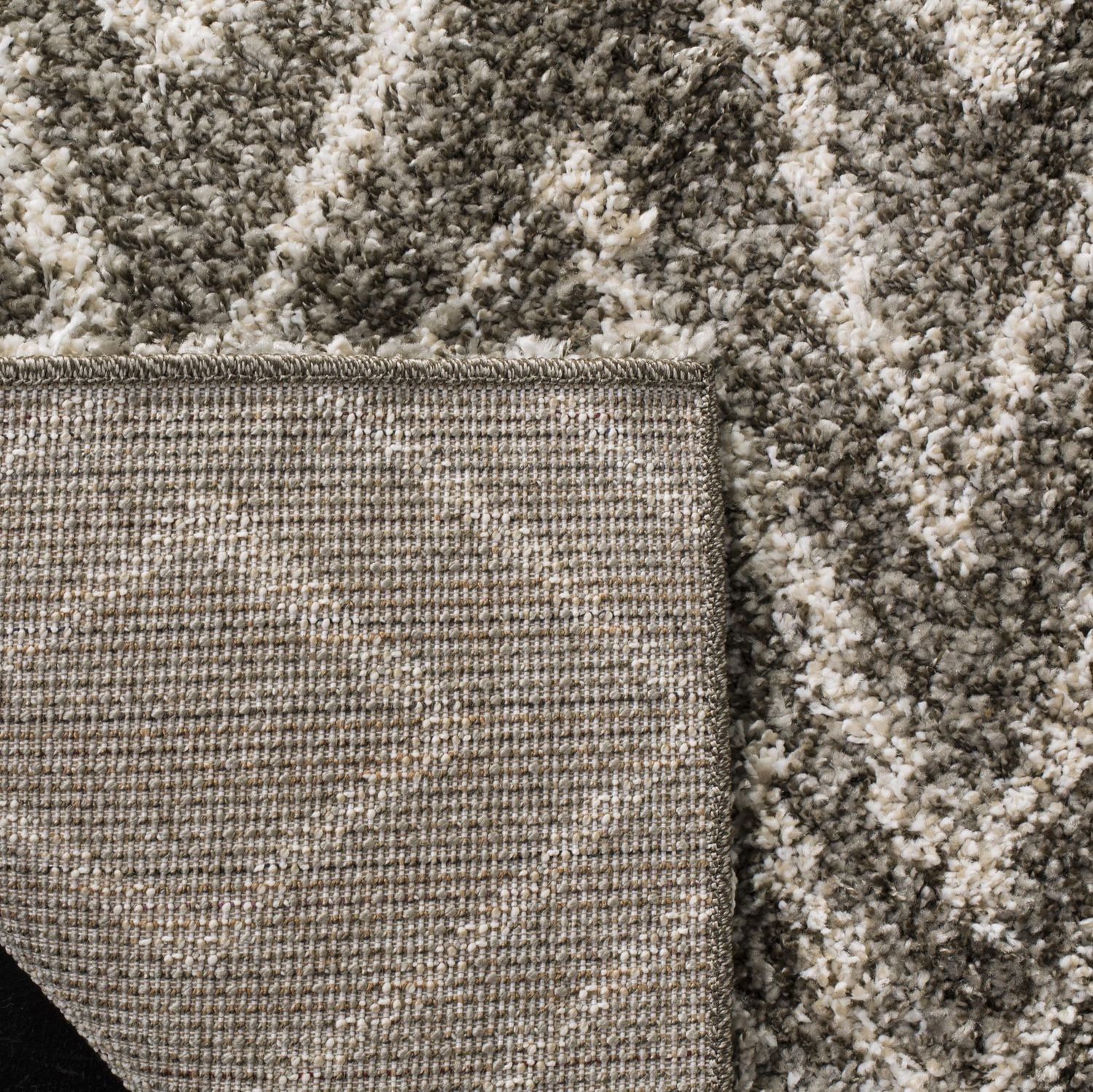 SAFAVIEH Hudson Augustine Tapis Géométrique Diamants Shag