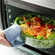 thumbnail image 4 of 1 par de manoplas de silicona para horno, resistentes al calor, para microondas Adepaton LRWJ721-1, 4 of 5