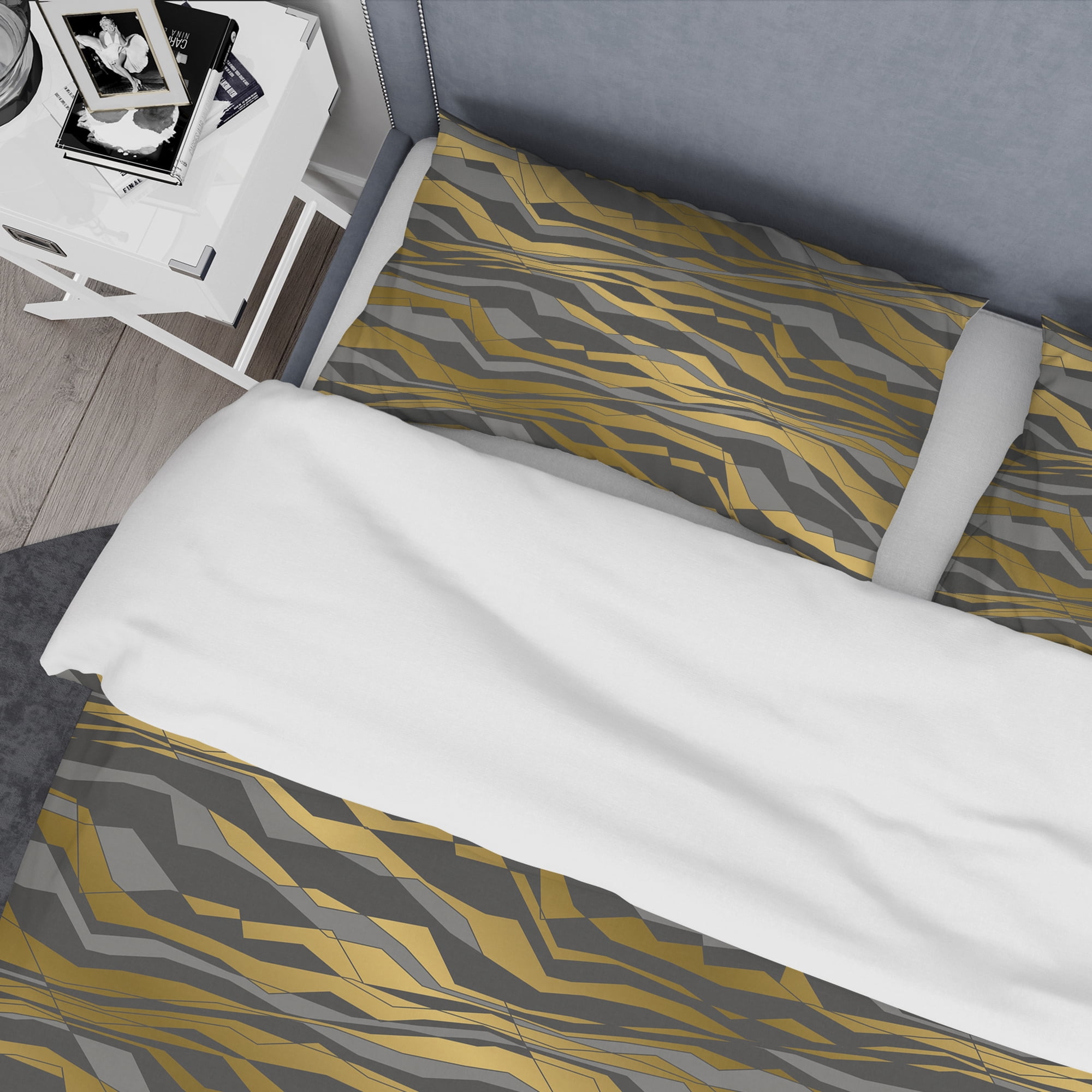 Designart 'Angled lines and waves pattern' Mid-Century Modern Duvet Cover Set