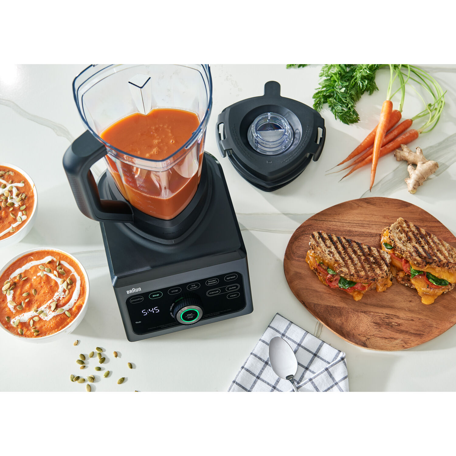 Braun TriForce Pro 1600 Watt Power Blender with Smoothie 2Go Bottle, New