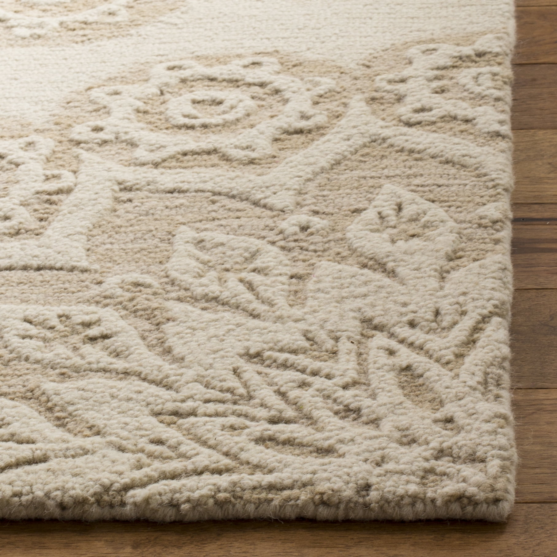 SAFAVIEH Blossom Brody Medallion Area Rug, Ivory/Beige, 10' x 10' Square