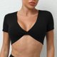thumbnail image 2 of Camiseta deportiva ajustada de manga corta y cuello en V para yoga para mujer - Ropa deportiva de alta resistencia con soporte acolchado, tallas reales (S-L), 2 of 5