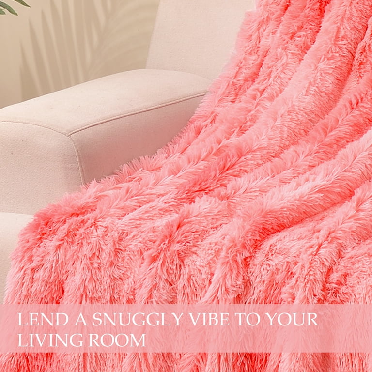 Exclusivo Mezcla 50" x 60" Fuzzy Faux Fur Throw Blanket photo 5