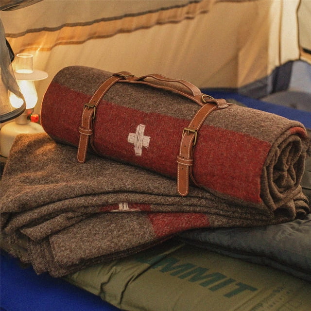 JQZ Couverture 100 % Laine 4,5 Lb Armée Suisse Militaire Reproduction Chaude Épaisse Lavable 59 Pouces x 80 Pouces Idéale pour le Camping Plein Air Événements Sportifs Trousses de Survie et d'Urgence