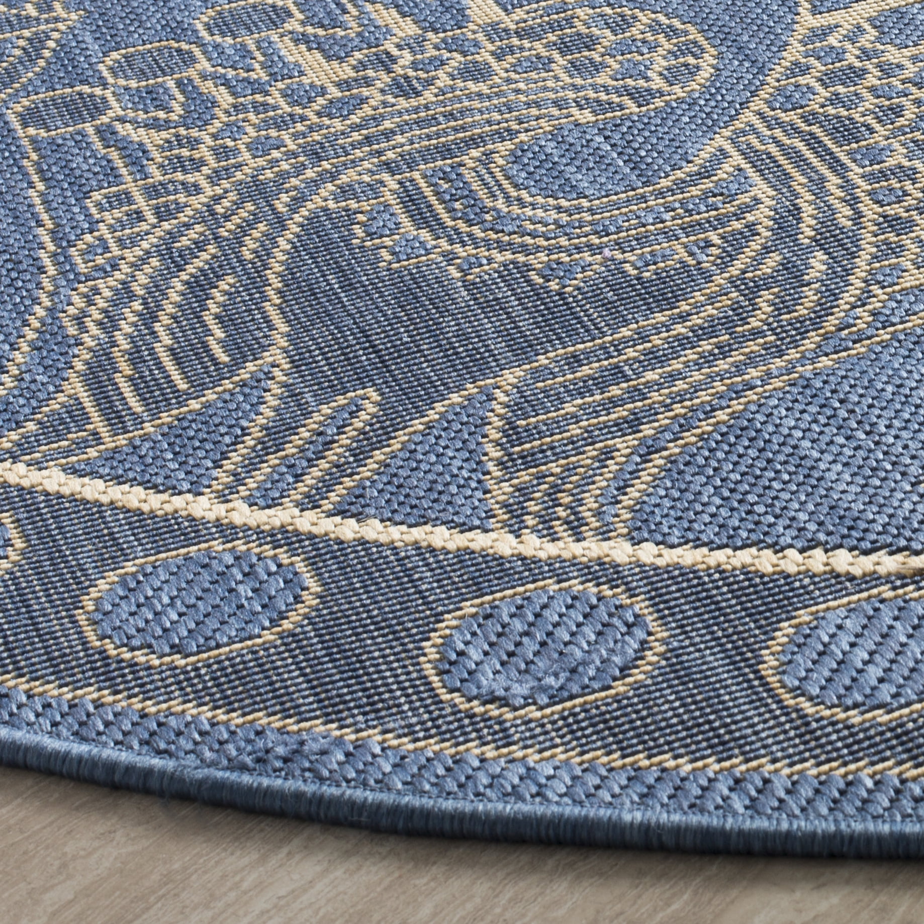 Safavieh Courtyard Cooper Botanical Indoor/Outdoor Area Rug, Blue/Natural, 6'7" x 6'7" Round