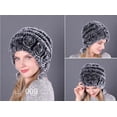 thumbnail image 2 of Bonnet Tricoté Chaud pour Femmes avec Cache-Oreilles et Accent de Fourrure - Doux Respirant Ajustement Réglable Design à la Mode pour Temps Froid Protection Extérieure, 2 of 2