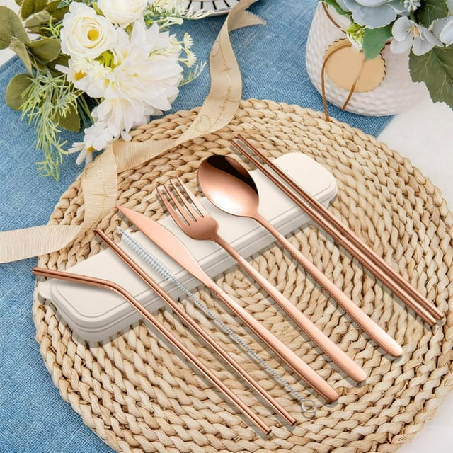 Feltree Ensemble de Couverts Portables 7 Pcs avec Étui de Rangement, Ustensiles Réutilisables en Acier Inoxydable pour Camping Voyage Bureau Pique-Nique, Comprend Baguettes Cuillère Fourchette Couteau Pailles & Brosse de Nettoyage
