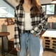 thumbnail image 4 of Las mujeres de manga larga camisa a cuadros coreano suelto todo-partido blusa Top estilo universitario camisas Tops, 4 of 4
