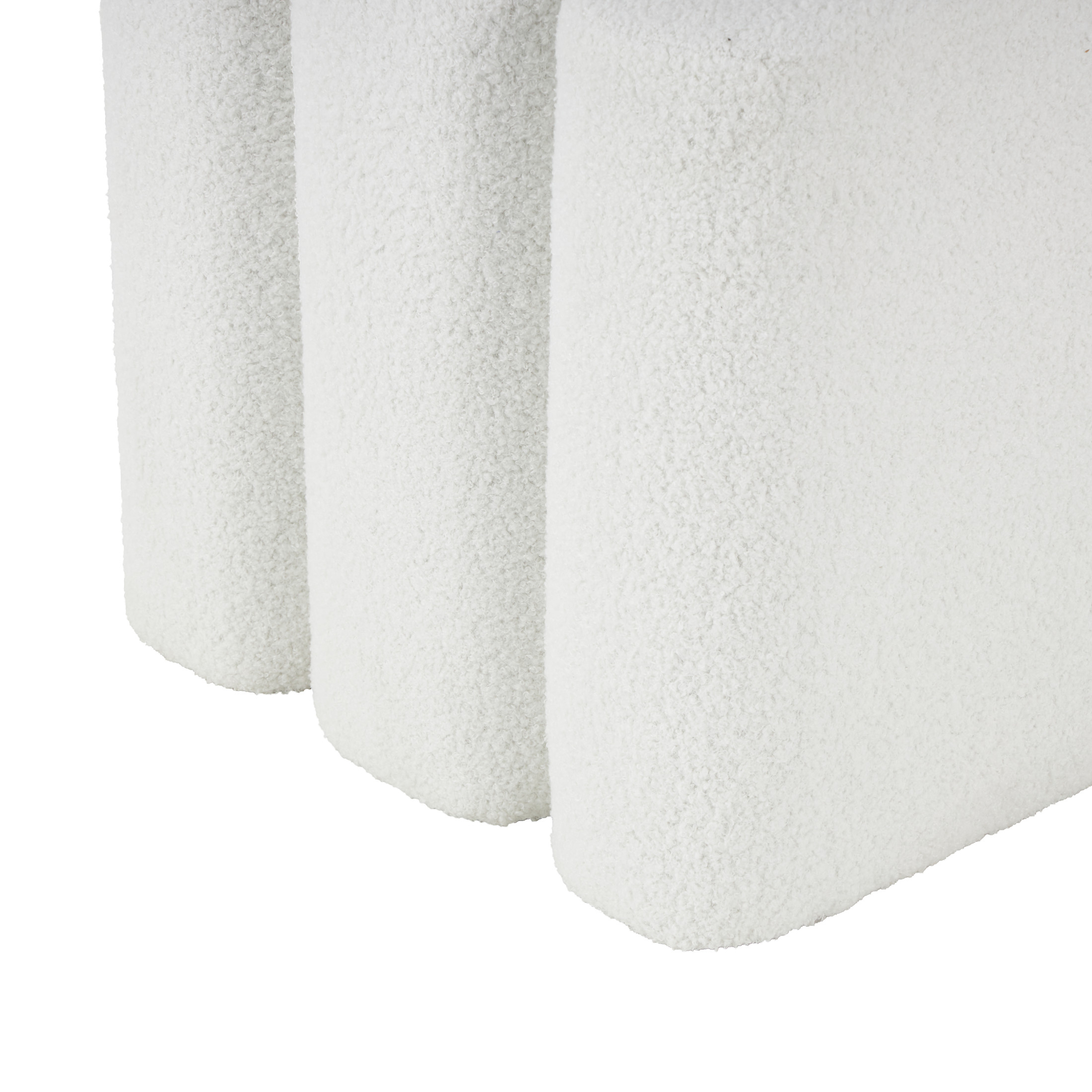 DecMode 18" x 18" White Polyester Curved Ottoman with Connected Arches, 1-Piece