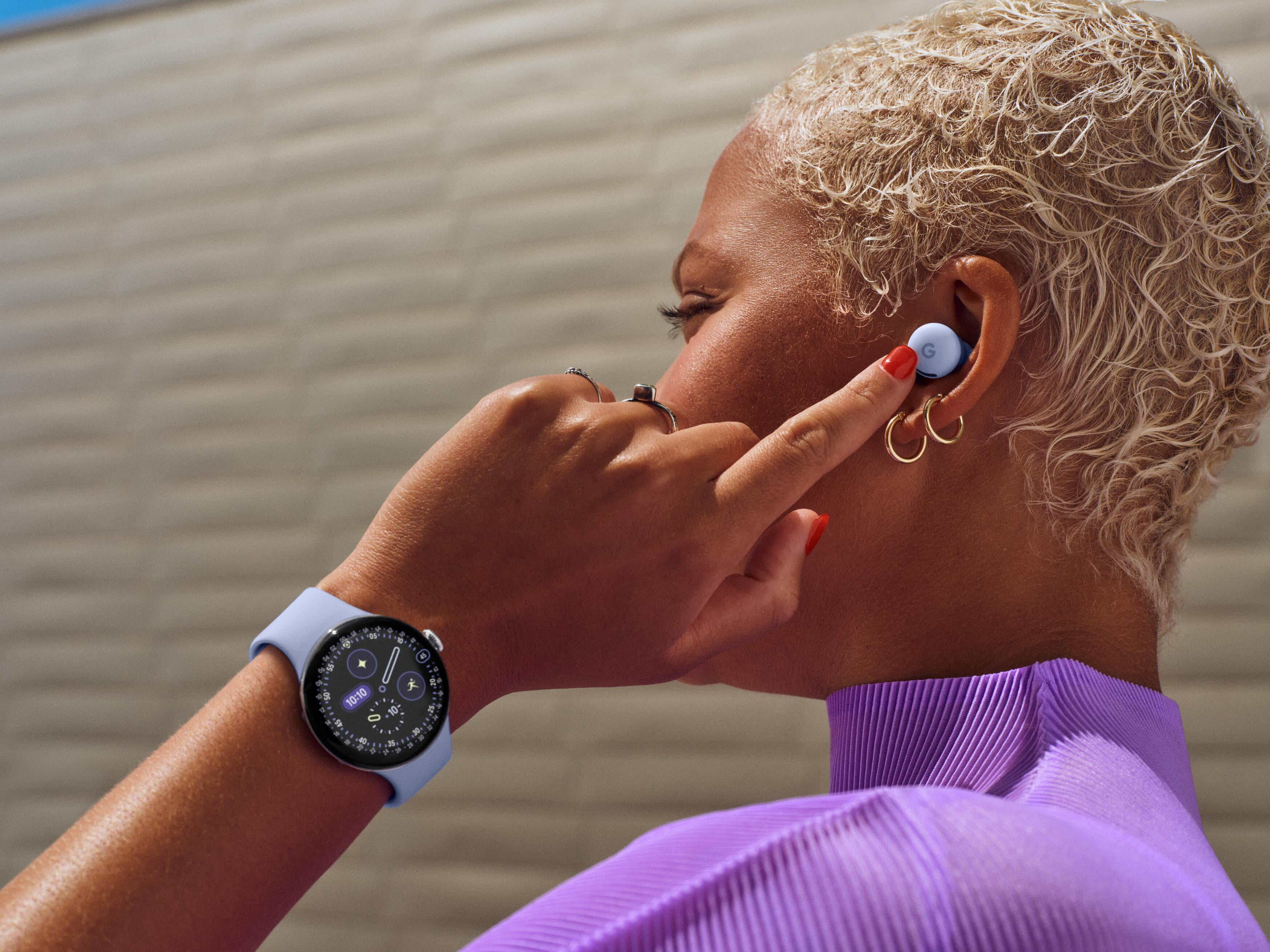 Google Pixel Watch 4 (41mm) -Domed Display, Comprehensive Health and Fitness Tracking, and Help from Gemini - Polished Silver,Purple