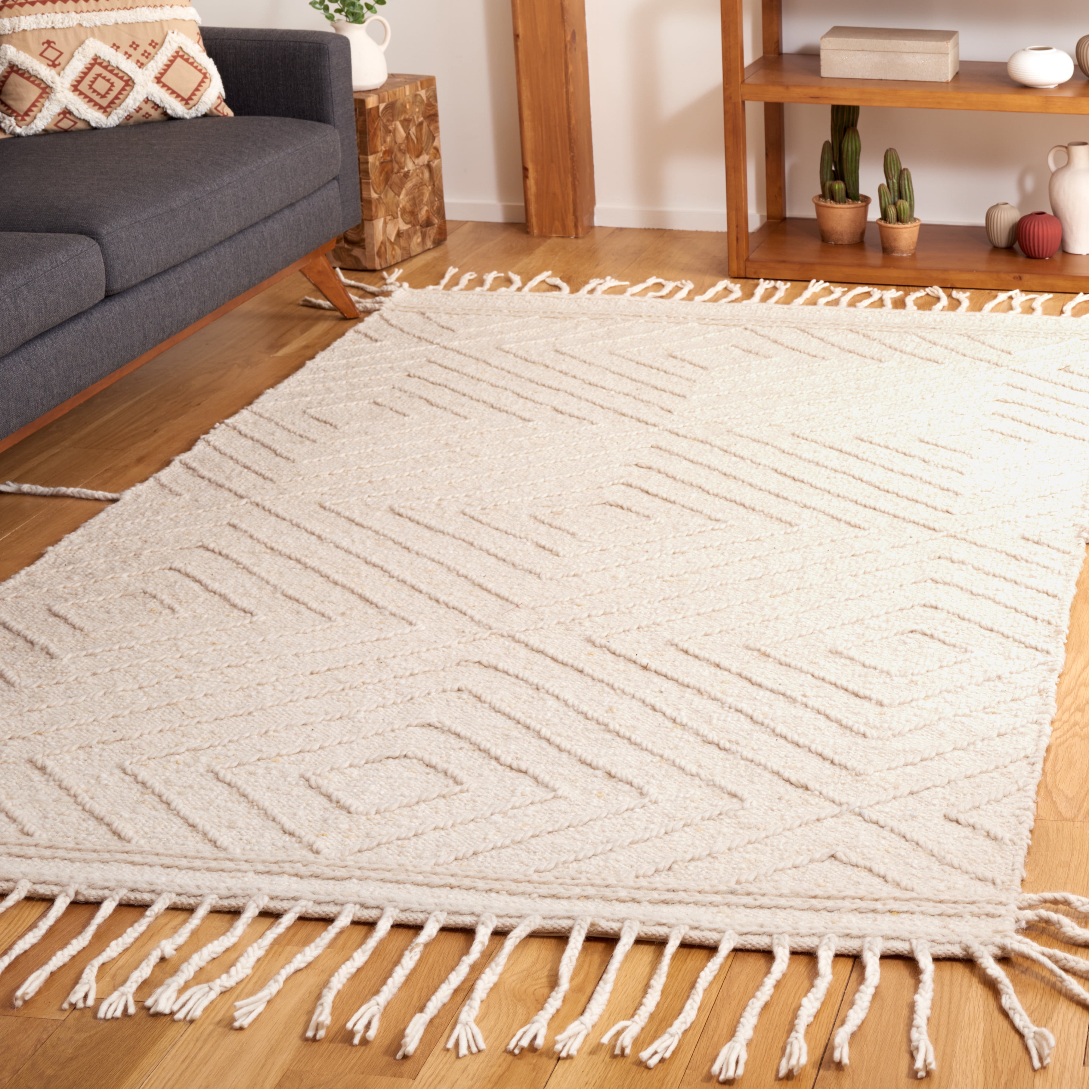 SAFAVIEH Natura Walter Diamond Area Rug, Ivory, 6' x 6' Square