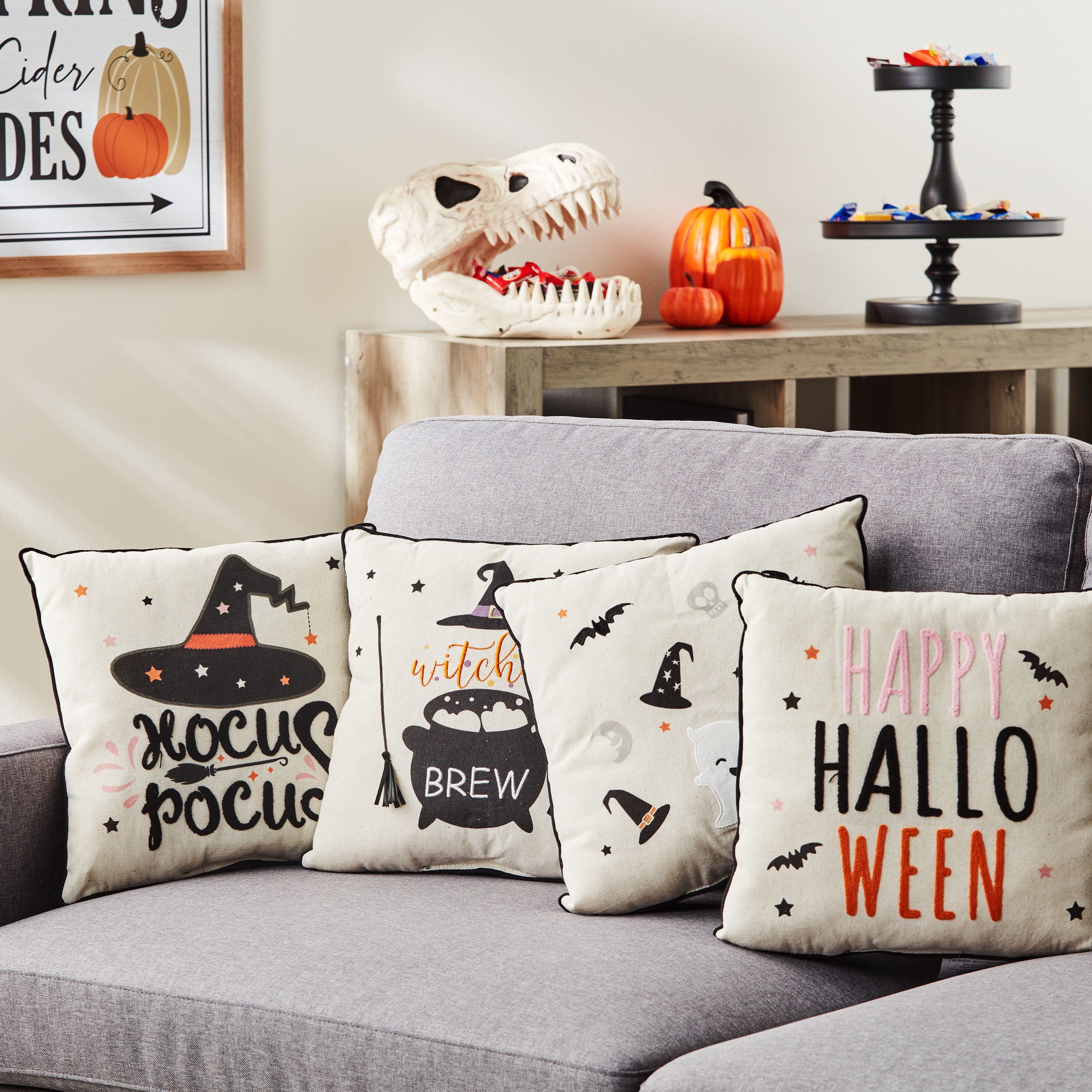 Way To Celebrate Halloween Decorative Pillow Set, Assorted Designs, 4 Count