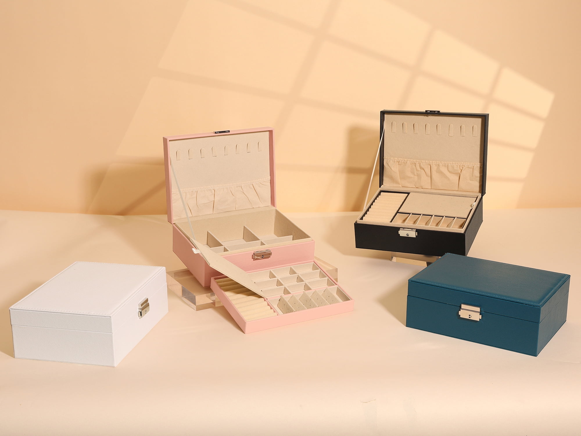 Unique Bargains Jewelry Box Small PU Leather Jewelry Organizer Case Storage Display Holder White