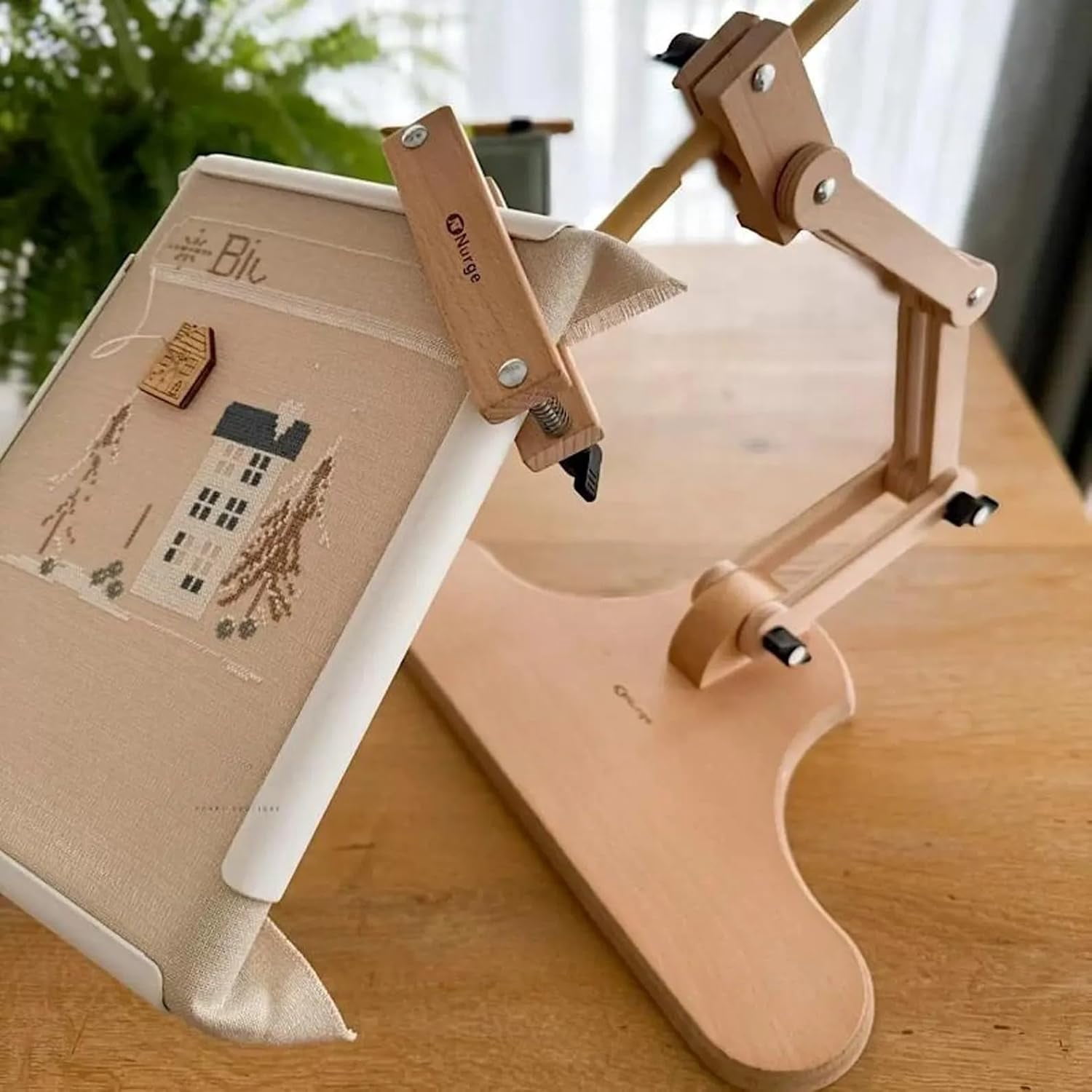 Adjustable Embroidery Table Stand with Swivel Hoop Holder – Cross Stitch & Embroidery Frame – Beech Wood