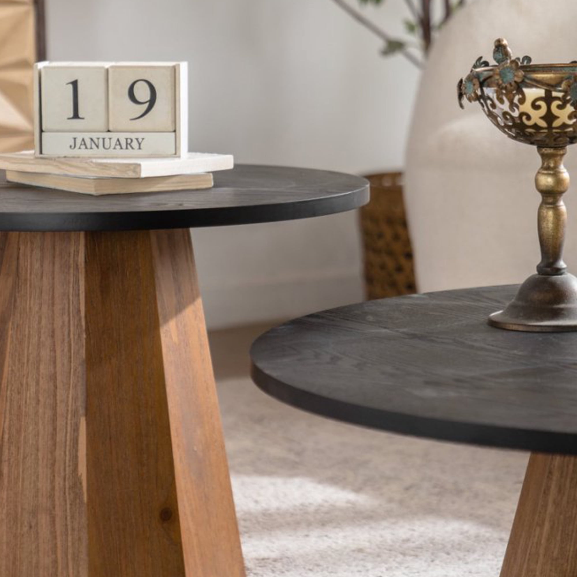 Leumius Round Coffee Table Sturdy Pedestal Wooden Tea Table for Living Room Apartment Easy to Assemble Black 2