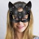 thumbnail image 3 of Máscara de gato de cuero para mujer Máscara de mujer Máscara de media cara sexy Máscara veneciana Fiestas Mascarada Máscara de bola Cosplay Accesorios de disfraces Fiesta de Halloween Negro TUNC Sencillez, 3 of 5