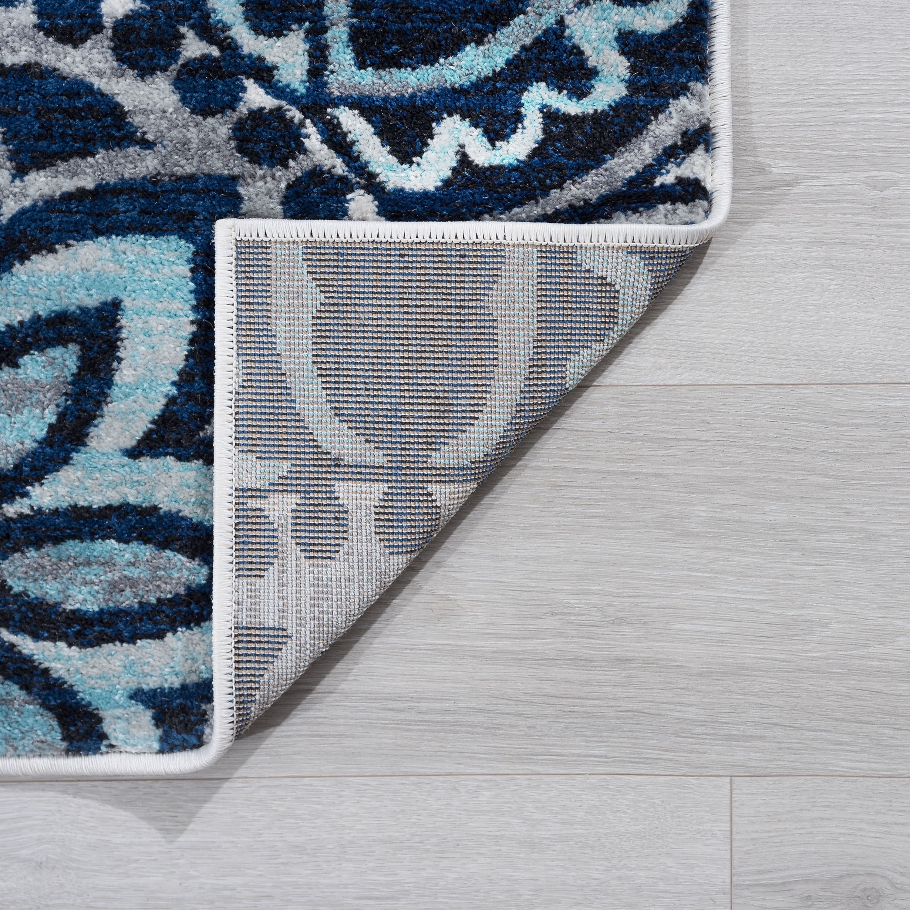 Transitional 2x3 Area Rug (2' x 3') Floral Cream, Navy Indoor Scatter Easy to Clean