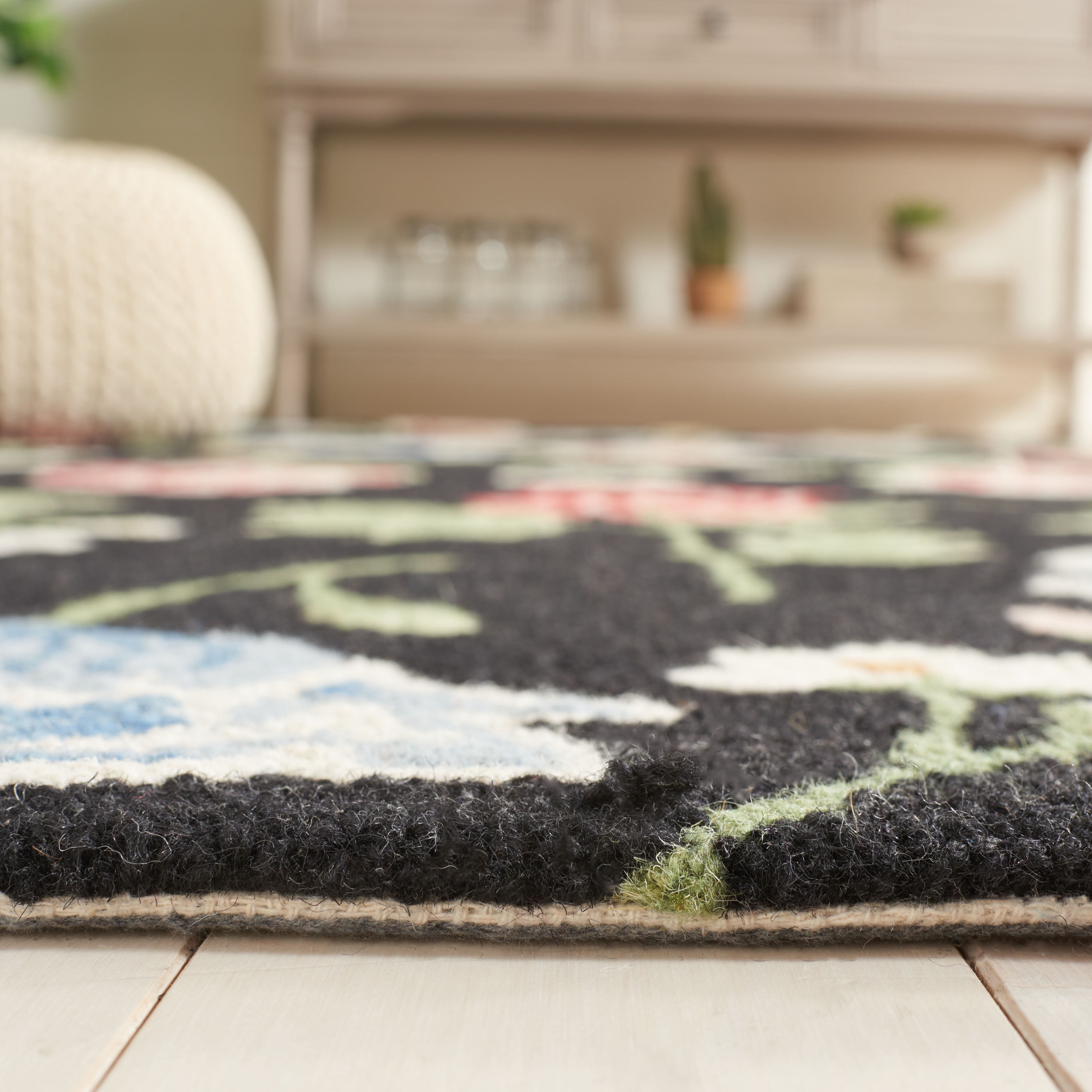 Safavieh Chelsea Cami Floral Area Rug, Black/Red, 6' x 9'