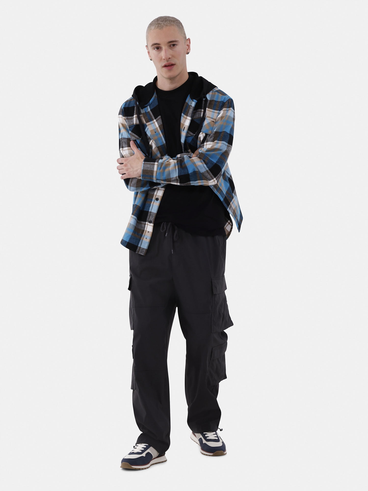 No Boundaries Men's and Big Men's Multi Pocket Cargo Pants No Boundaries Men's and Big Men's Multi Pocket Cargo Pants