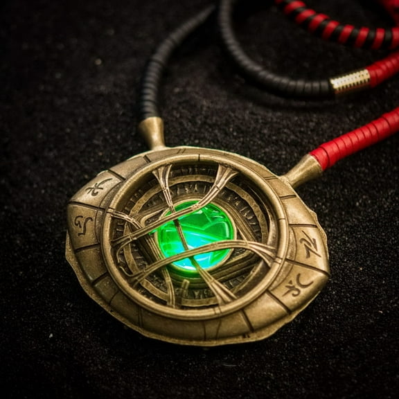 SalesOne SOI-DRSTEYPNK02LUP-C Marvel Doctor Strange Eye of Agamotto 1:1 Scale Light-Up Prop Replica Necklace