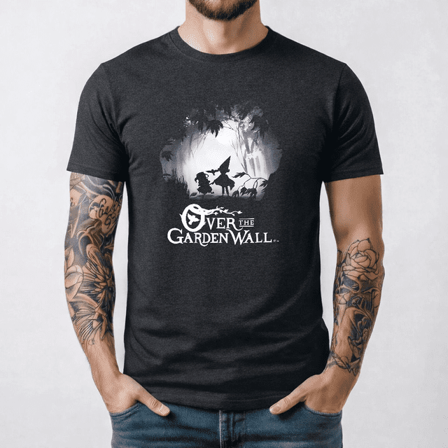 T-Shirt Silhouette de la Forêt sur le Mur du Jardin