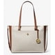 thumbnail image 2 of Michael Kors Mujer Maisie 3 en 1 Paquete Grande Top Zíper Bolso Bandolera Pulsera MK Firma (Vainilla) 35T1G5MT7B, 2 of 5