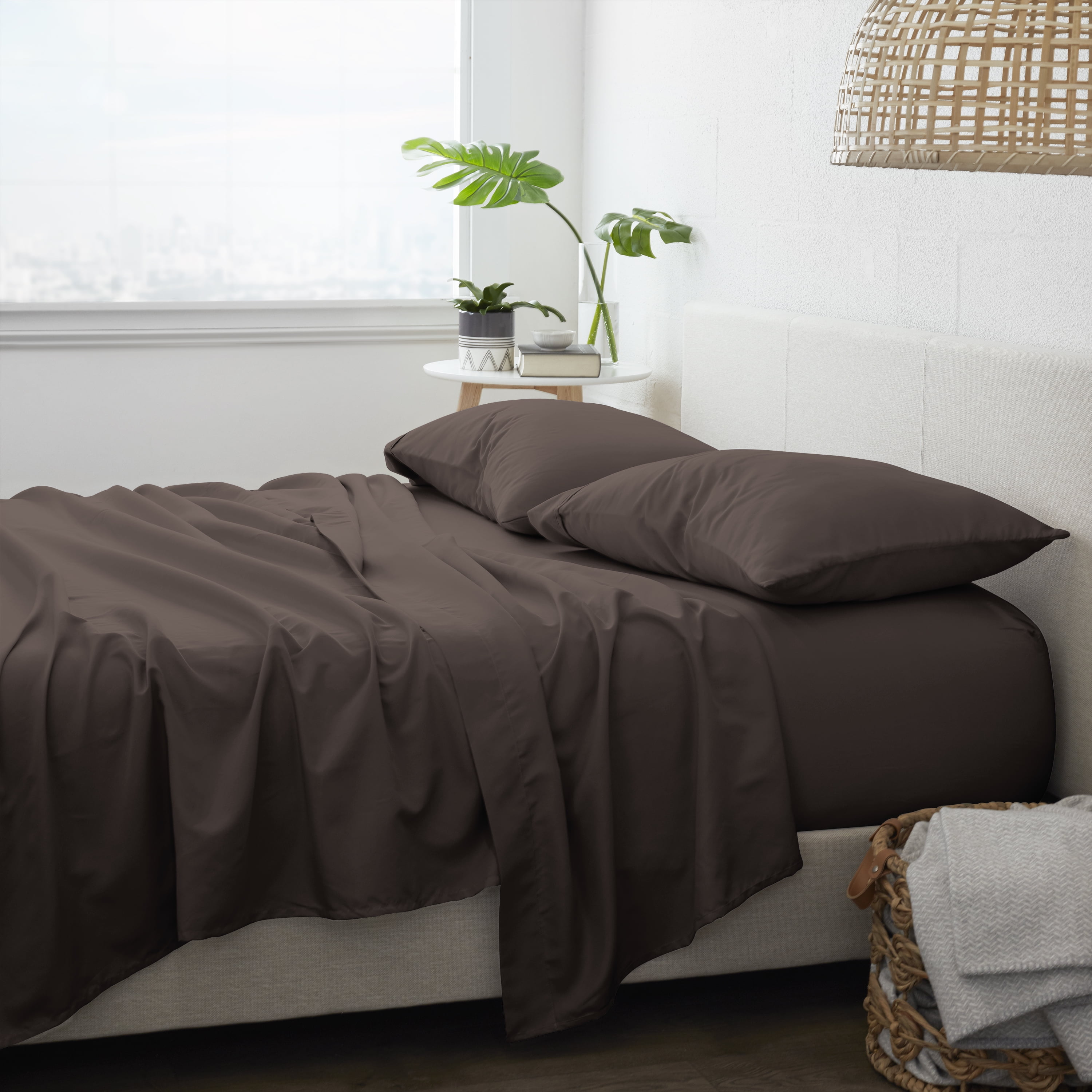 Noble Linens 4 Piece Solid Microfiber Bed Sheet Set, Chocolate, Full