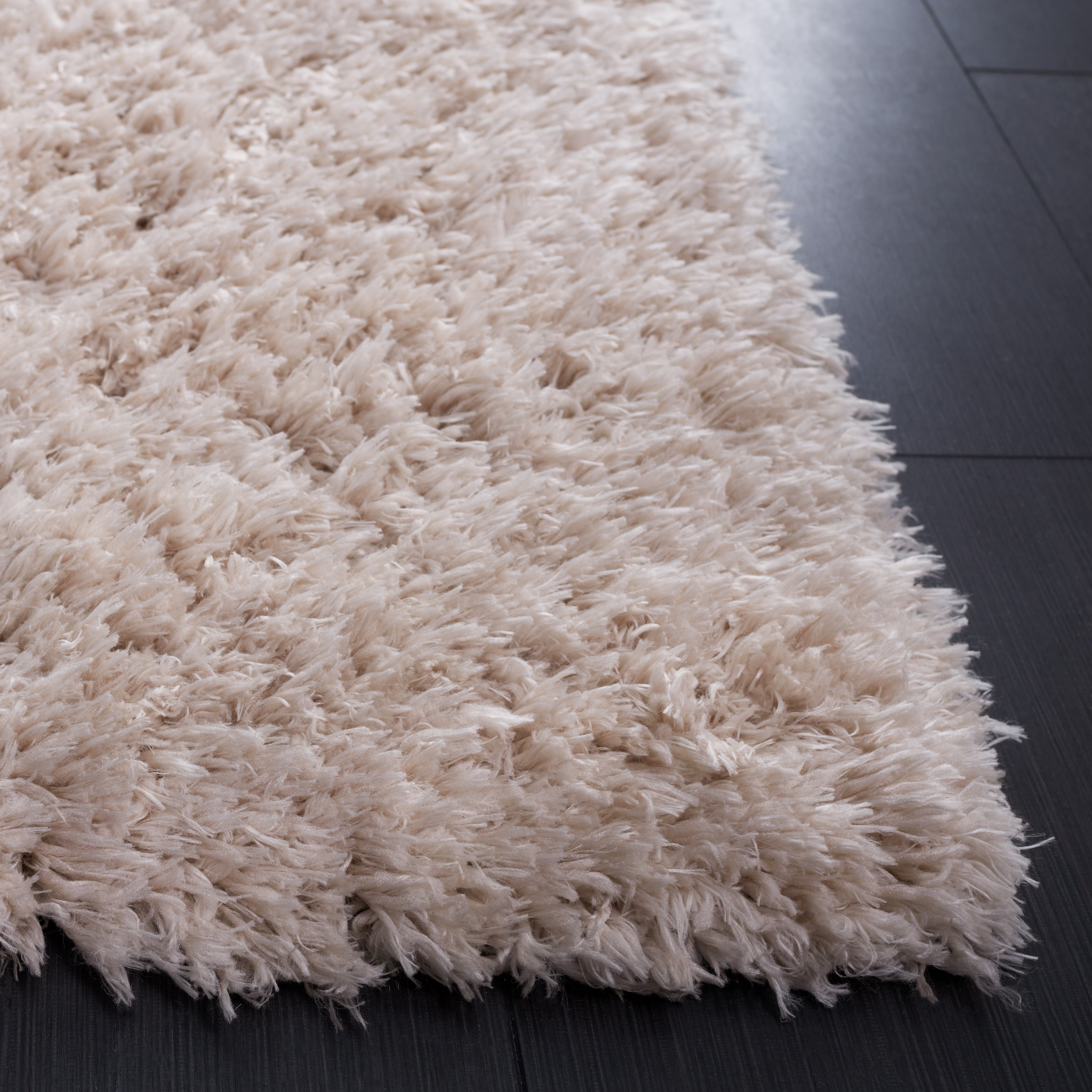 Safavieh Flokati Augustin Solid Shag Area Rug, Beige, 2'7" x 5'