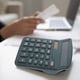 thumbnail image 3 of Calculadora de escritorio Calculadora pequeña de colores Calculadora de escritorio con botón grande Calculadora para el hogar y la oficina, 3 of 8