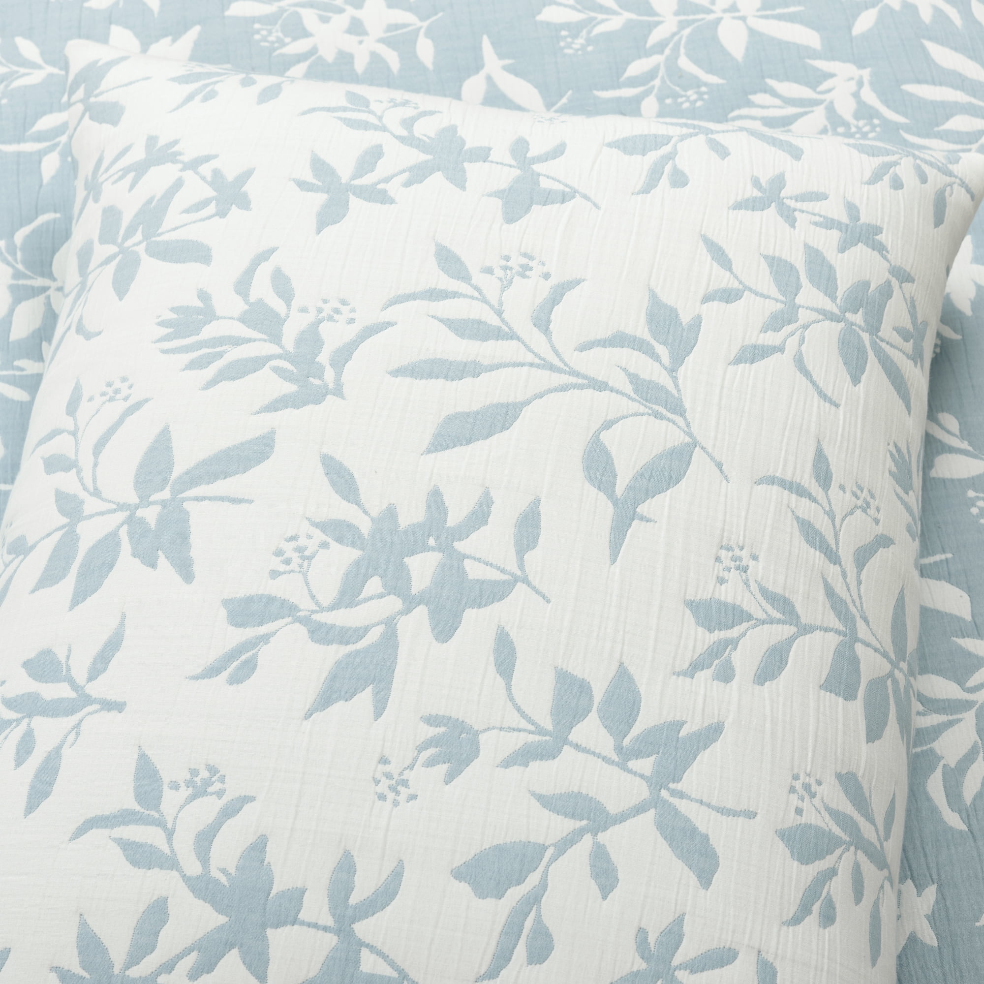 Lush Decor Floral Jacquard Reversible Soft Matelasse Quilt Set, 3 Piece Set, Full/ Queen, Blue - Floral Bedding Set - Spring Decor - Queen Bedding - Cottage & Modern Farmhouse Decor