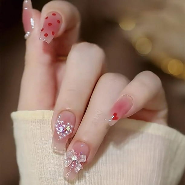 Mẫu nail vẽ hoa nổi: Bạn đang mong muốn sở hữu một bộ móng tay ấn tượng và đậm chất cá tính? Hãy thử trải nghiệm mẫu nail vẽ hoa nổi này với những đường nét rực rỡ và sáng tạo. Đó chắc chắn là một cách tuyệt vời để thể hiện phong cách thời trang riêng của bạn!