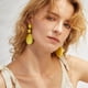 thumbnail image 4 of Pendientes de bola de rafia boho para mujer, pendientes colgantes redondos de rafia individuales - Joyas de resort de playa de verano, 4 of 5