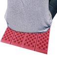 thumbnail image 4 of Esterilla de picnic plegable impermeable de color rojo con almohadilla acolchada XPE para el asiento, 4 of 8