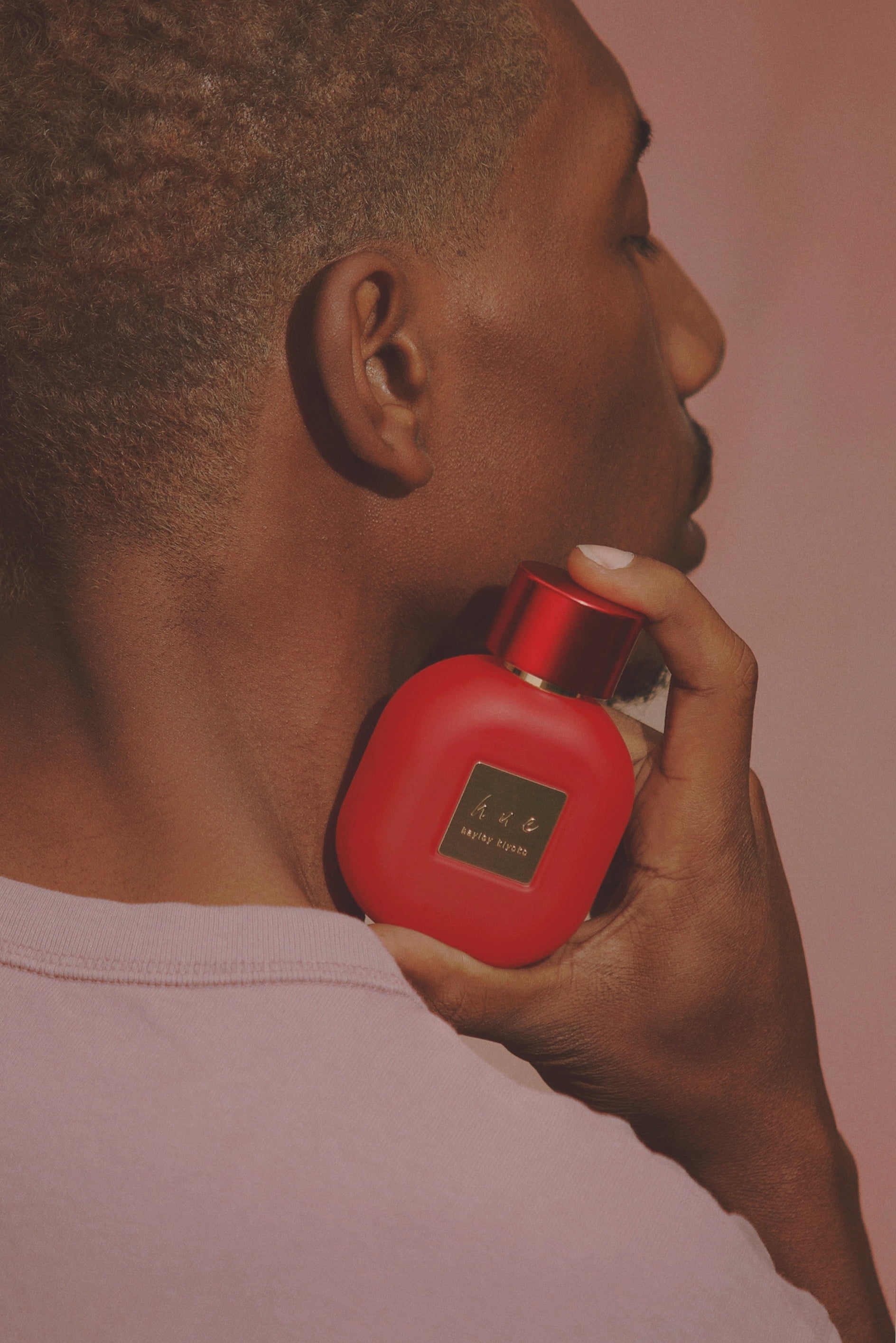 H U E by Hayley Kiyoko Limited Edition Fragrance Giftset (2PC) - 2.2 oz EDP + Toiletry Bag