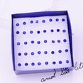 thumbnail image 1 of Pendientes de plástico con forma de botón para mujer, pendientes de resina en caja, pendientes cuadrados, pendientes pequeños, joyas, 1 of 5